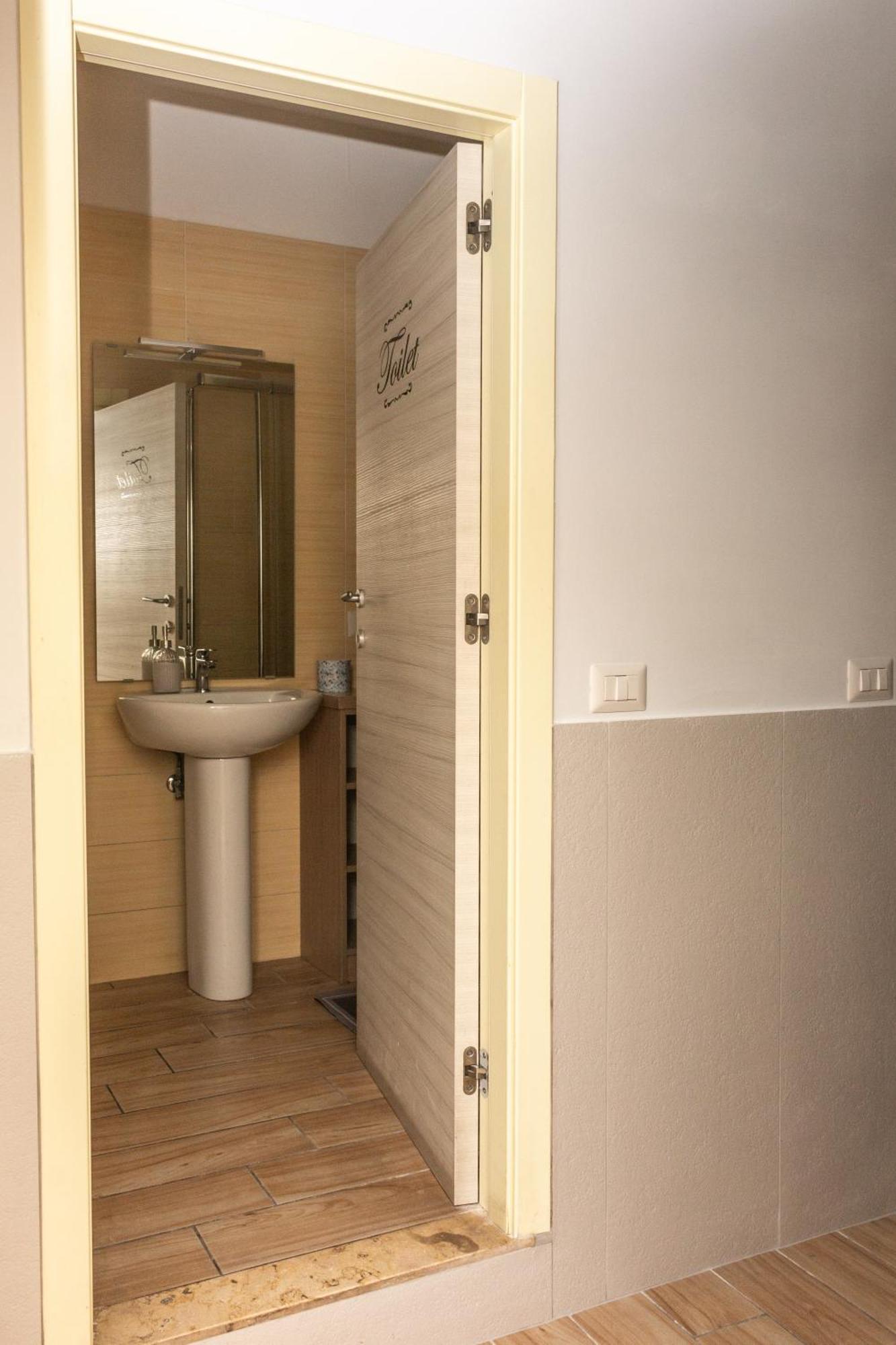 B&B Residenza Alba Наполи Екстериор снимка