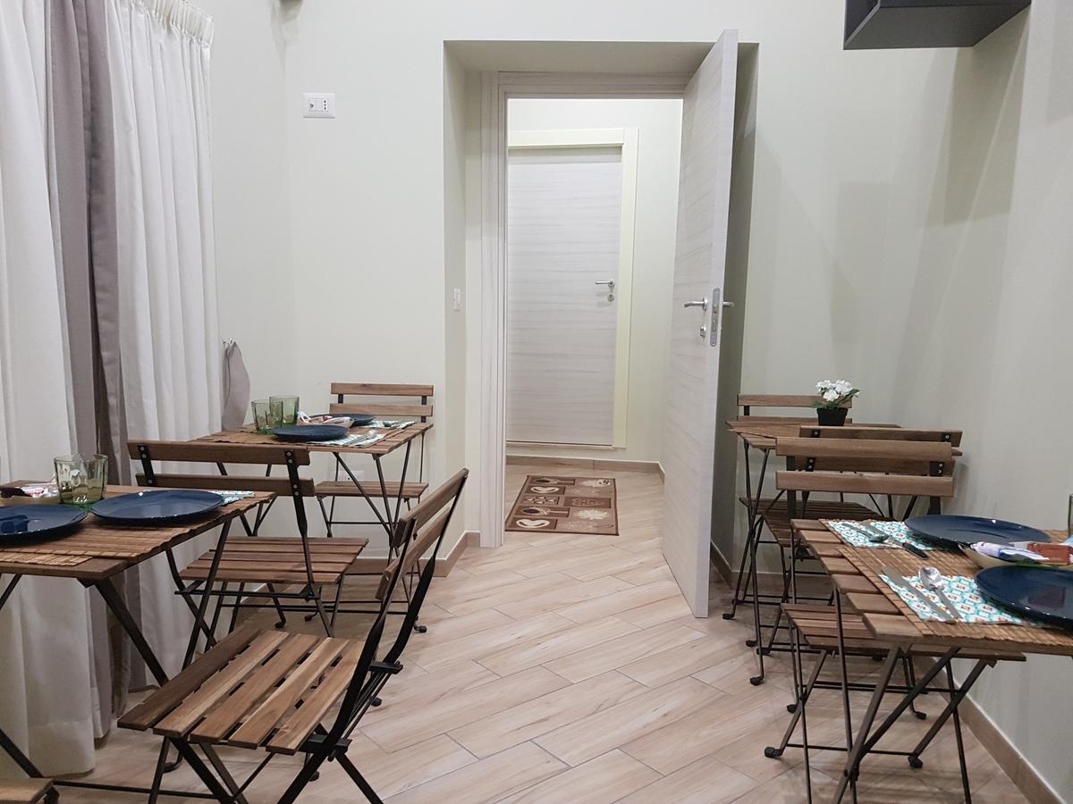 B&B Residenza Alba Наполи Екстериор снимка