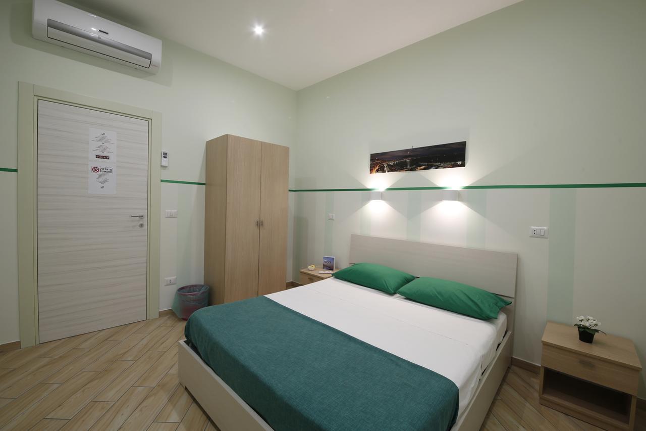 B&B Residenza Alba Наполи Екстериор снимка