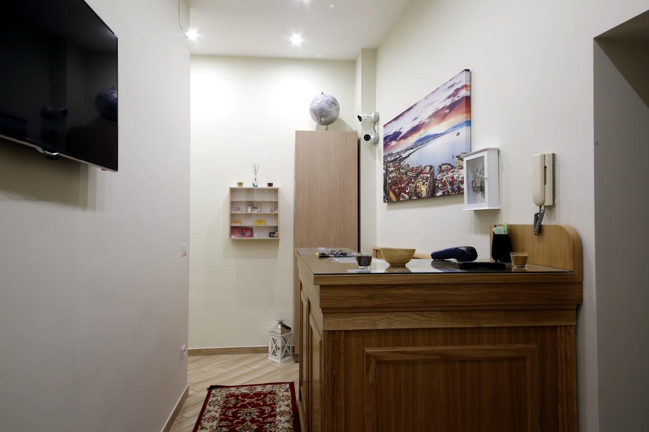 B&B Residenza Alba Наполи Екстериор снимка